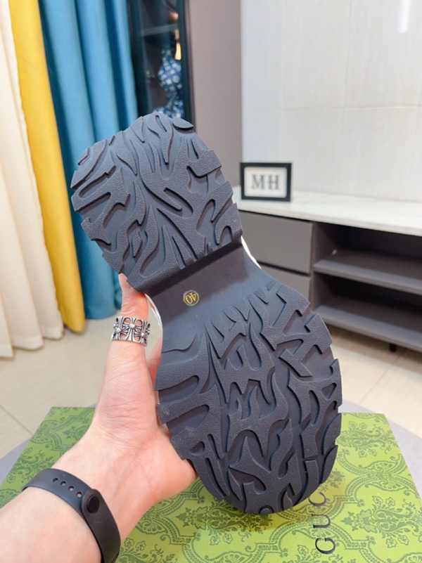 グッチ靴着用イメージ